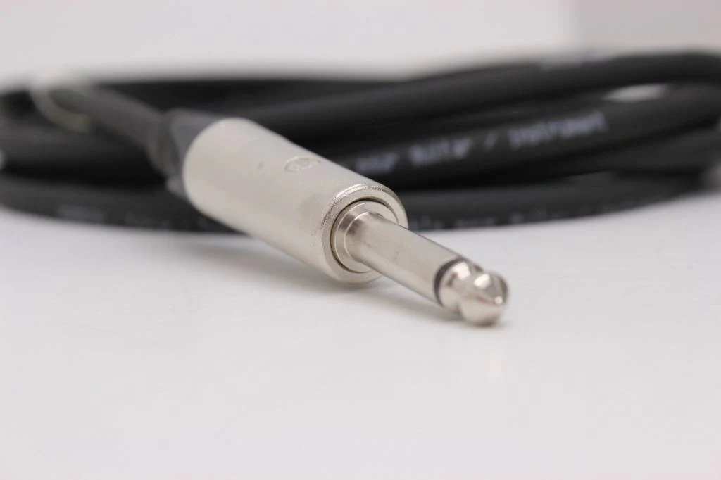 Digiflex 1/4" Guitar Cable - Image 4